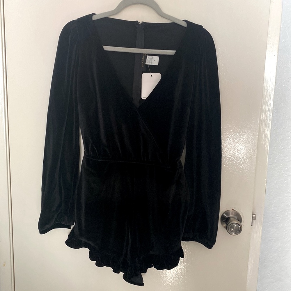 NWT: PIN UP GIRL CLOTHING DECADENT BLACK VELVET ROMPER